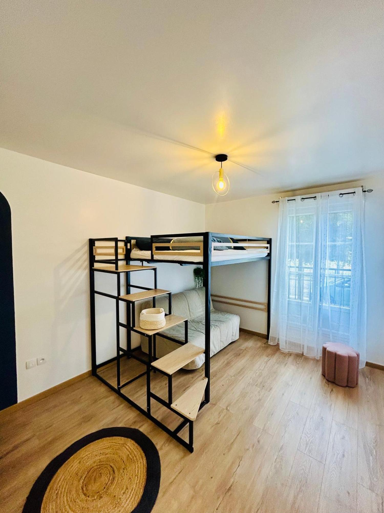 Serenity Place Серрі Екстер'єр фото